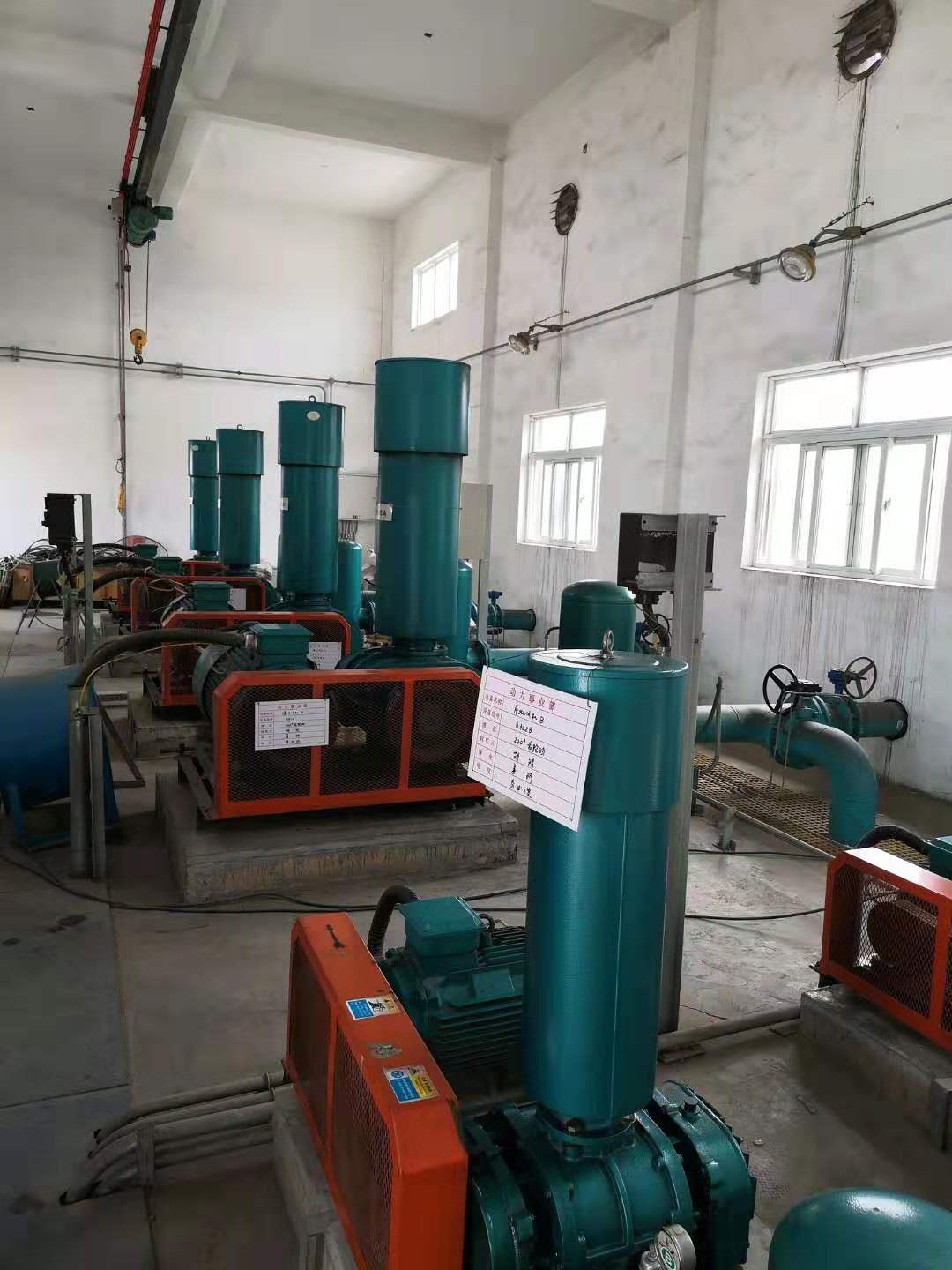 河南潢川污水處理廠鼓風(fēng)機(jī)房圖片